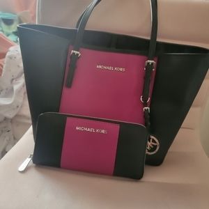 MICHAEL KORS